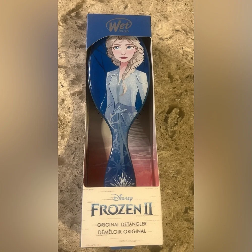 NIB Disney Frozen II Wet Brush